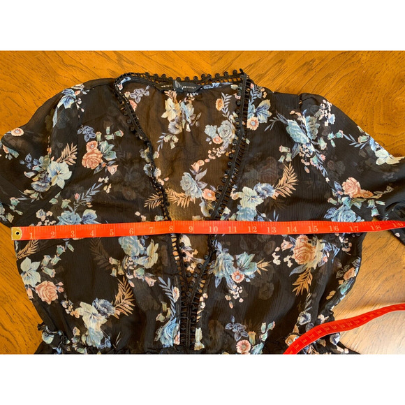 White House Black Market Black Peplum Semi Sheer Blouse Size MP - Picture 8 of 10